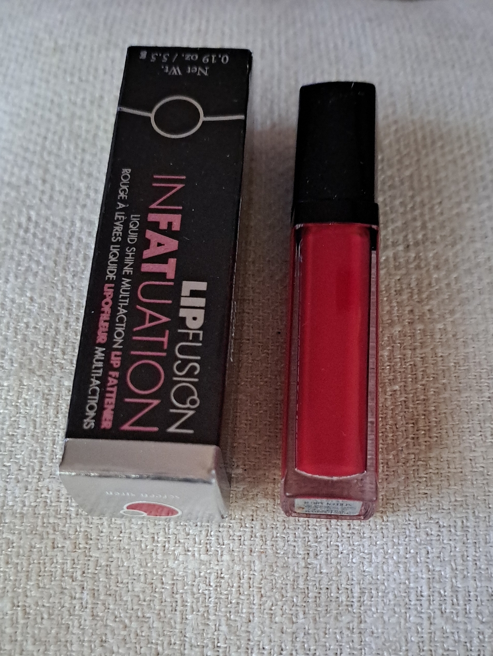 Lipfusion Infatuation Liquid Shine Lipstick - Red